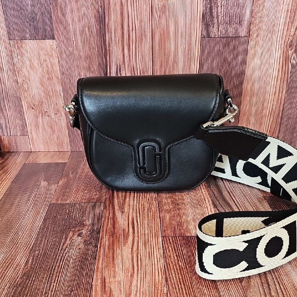 Marc Jacobs Black Leather Crossbody Bag with Signature Strap